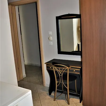 招待所 In Studio - Beautiful Bedroom For 4 People In Limenaria, Only Five Minutes Away From Center 利迈纳里亚